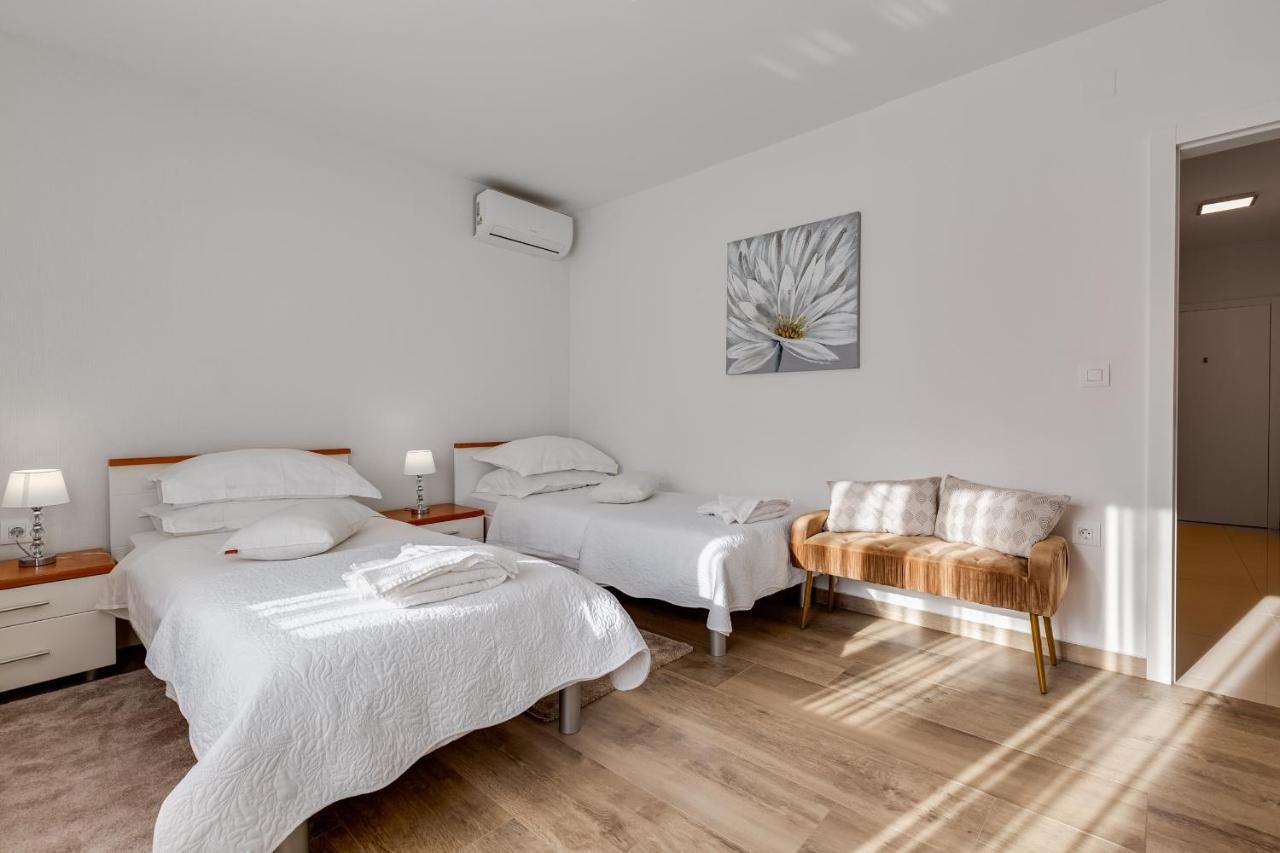 Elegant Two Bedroom Apartment 扎达尔 外观 照片