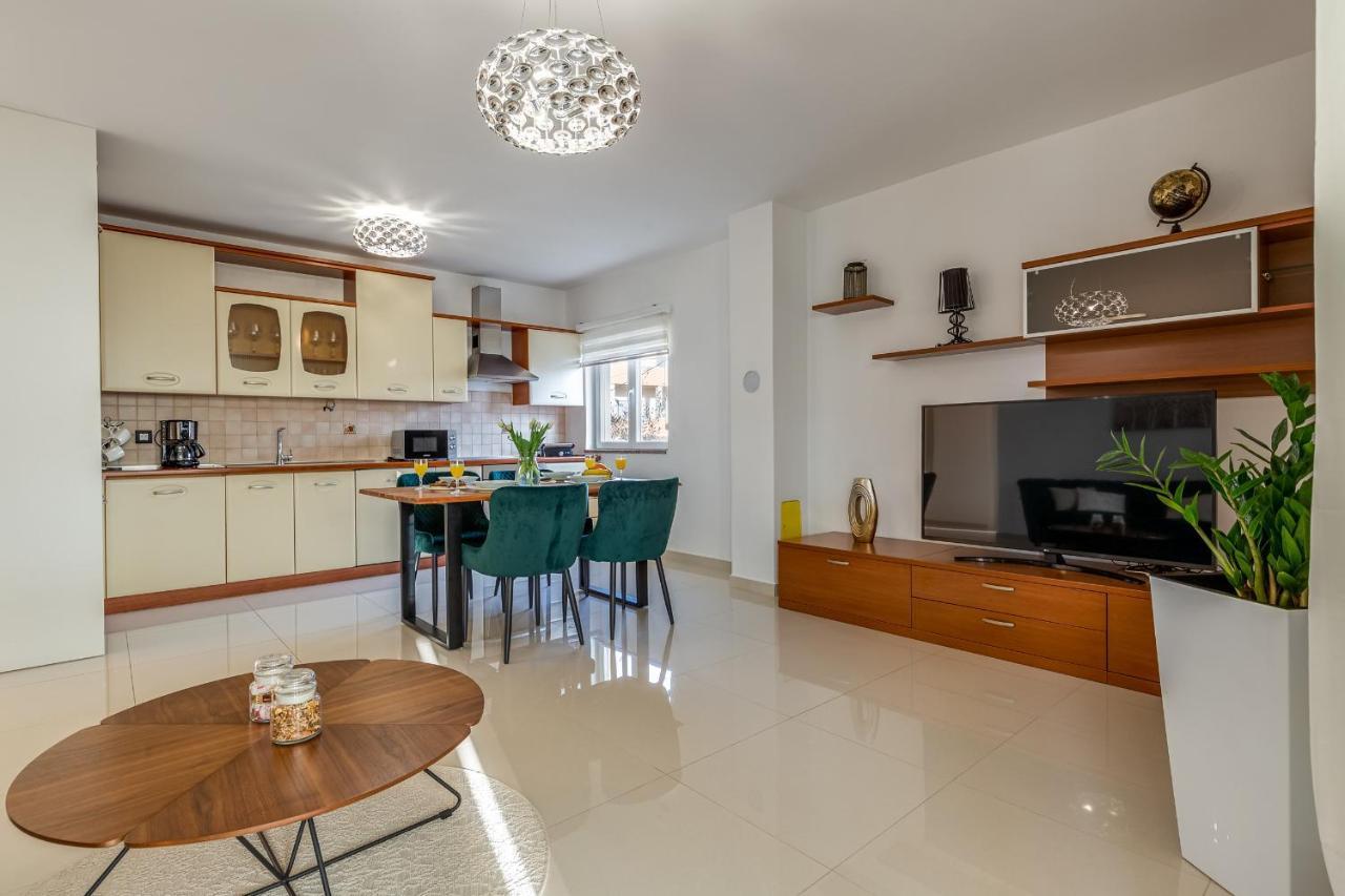 Elegant Two Bedroom Apartment 扎达尔 外观 照片